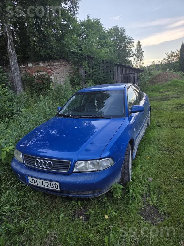 Audi Pārdodas Audi A4, 1996. gads, 1.8 benzīns/gāze. Na