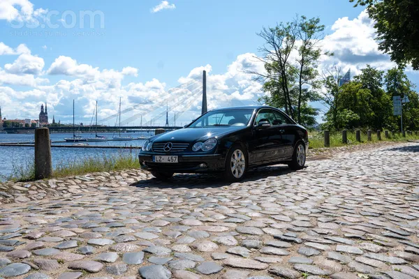 Mercedes Pārdodu Mercedes Benz Clk 270 ar 2.7 litru, piecu 