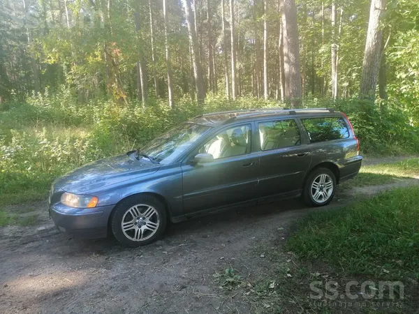 Volvo Продаю Volvo V70 с хорошим мотором старого образца