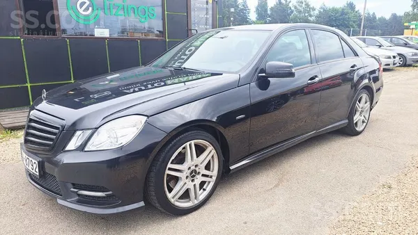 Mercedes Mercedes Benz E200 Amg pakotnē ar 2.2 dīzelis 100k