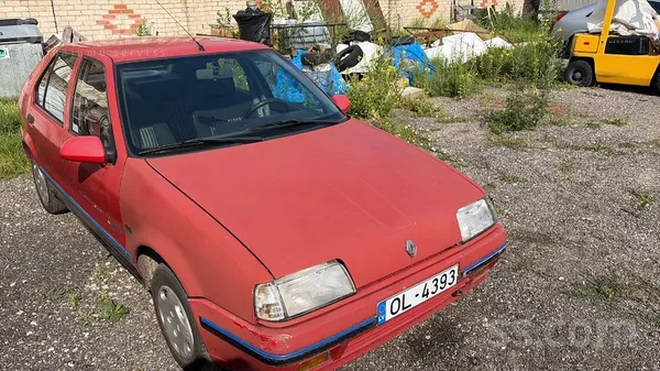 Продаётся на ходу без техосмотра.