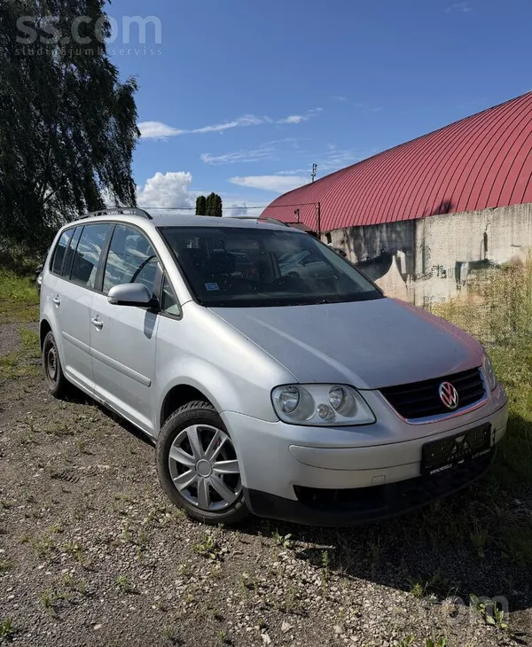 Volkswagen VW Touran. Automāts. 2, 0D. Mašīna iet.