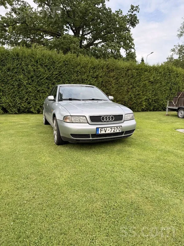 Audi Pardodu šo audi a4, aprīkots ar 2.4 v6 benzīna dzi