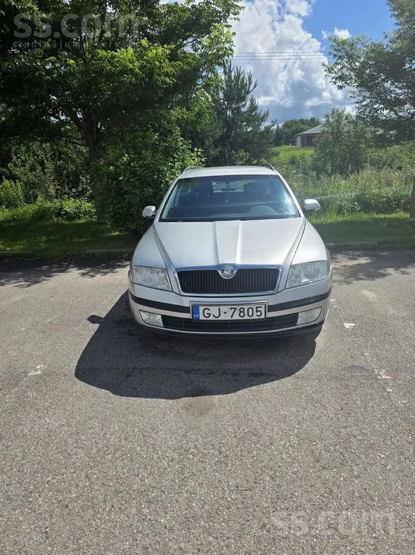 Pārdodu 2007. gada Škoda Octavia. Auto tiek pārdots bez tehniskās apskates.