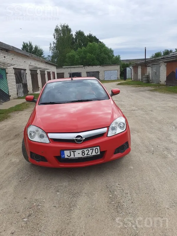 Opel Pardod Opel Tigra ar jaunu Ta. Bēne.