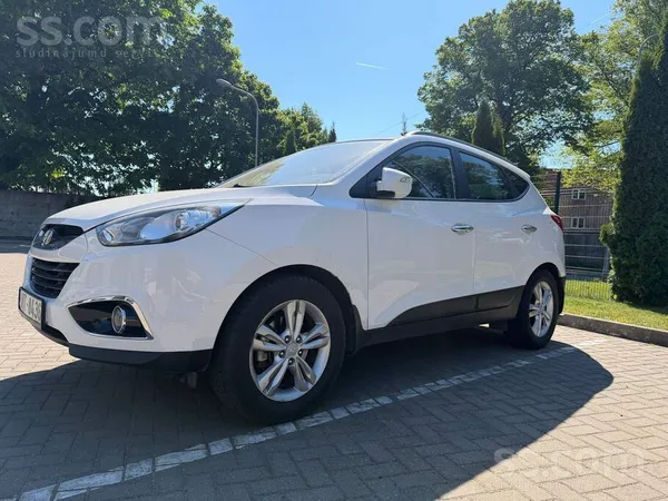 Hyundai Hyundai ix35 2.0 benzīns, automāts, 4x4, ādas salo