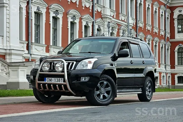 Toyota Land Cruiser - 1