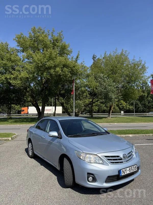 Toyota Toyota Corolla 1.4 Dīzelis (66 kW), 2012. gads. Uz