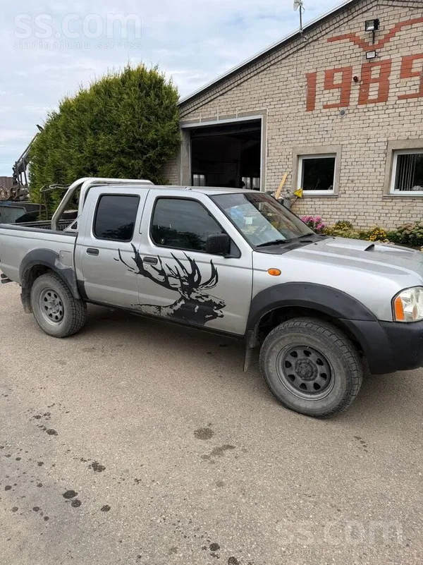 Nissan Navara - 1