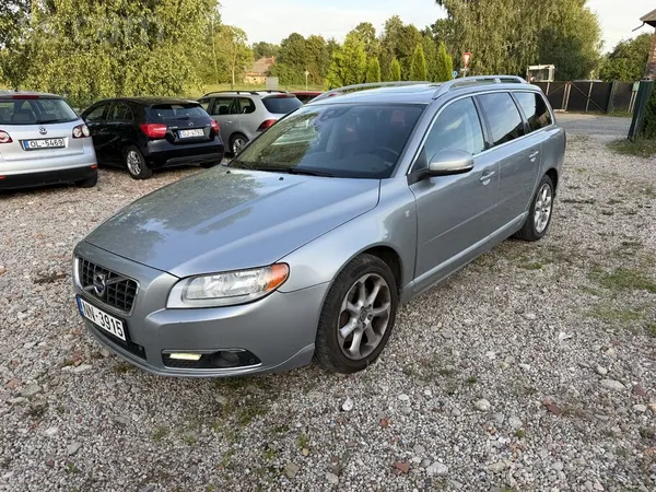 Pārdod automašīnu Volvo V70, Volvo Ocean Race versija, Latvijā viens īpašnie
