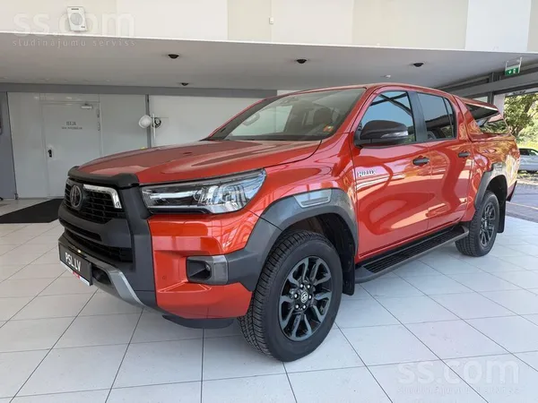 Toyota Hilux - 1