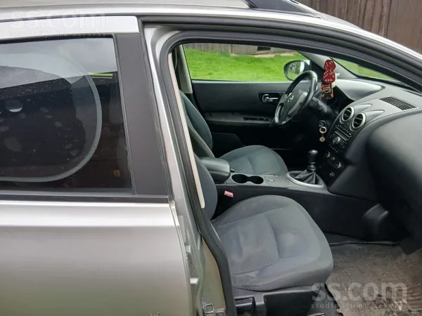 Nissan Qashqai - 1