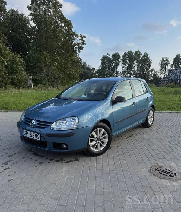 Volkswagen Golf 5 - 1