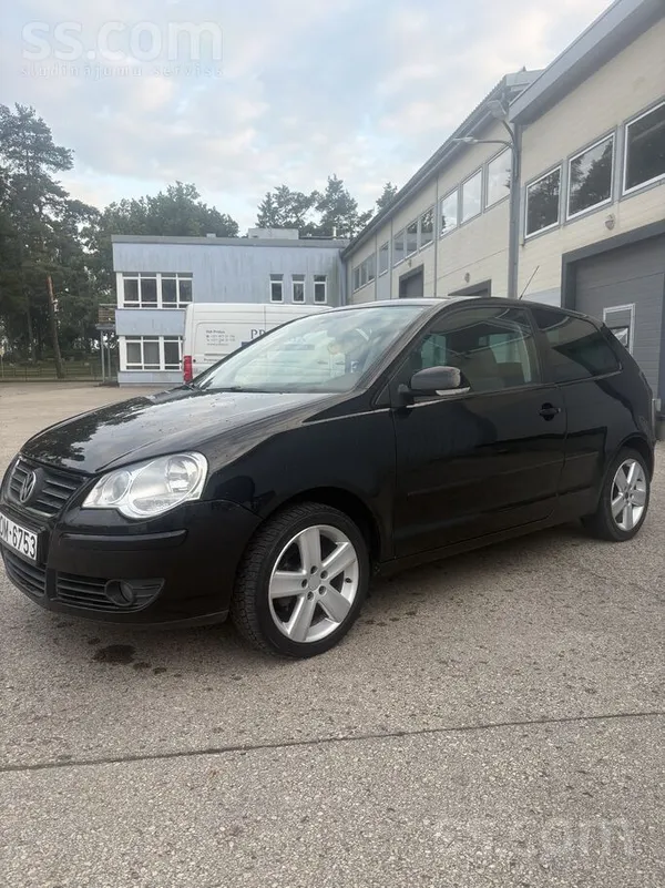 Volkswagen Polo - 1
