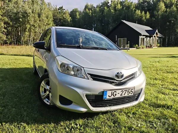 Toyota Yaris - 1