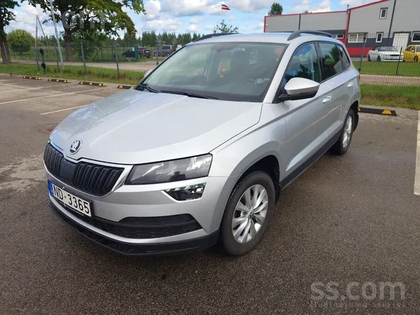Skoda Uzņēmums pārdod lietotu Škoda Karoq, 1, 5 benzīns,