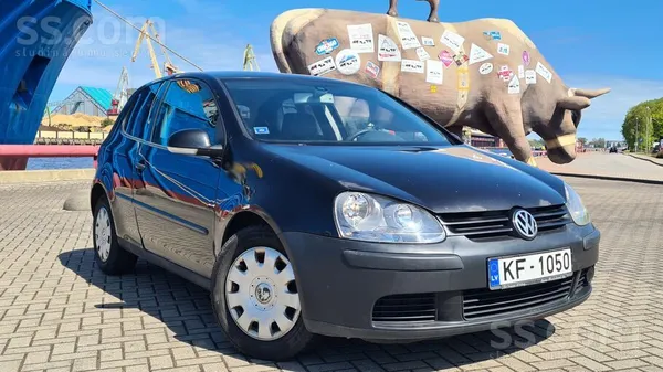Volkswagen Golf 5 - 1