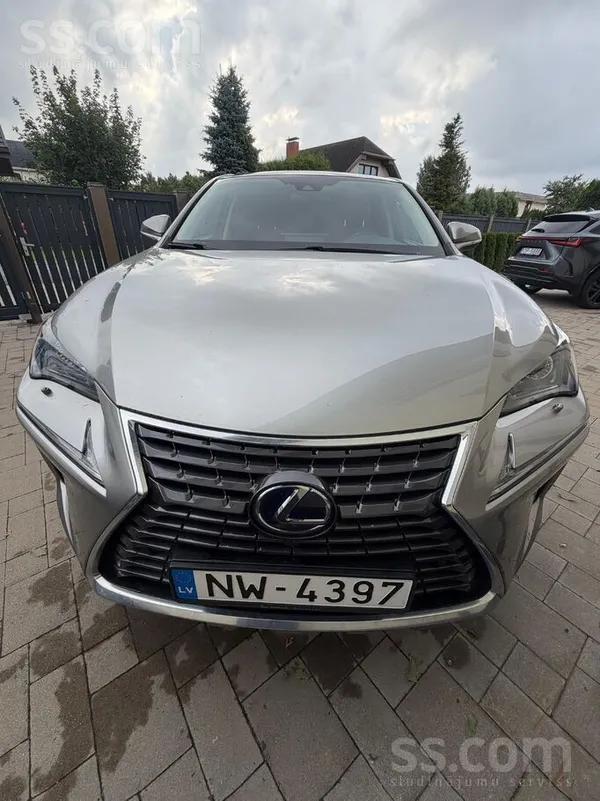 Lexus NX - 1