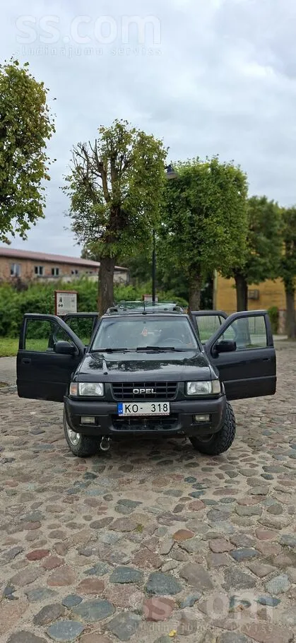 Opel Frontera - 1