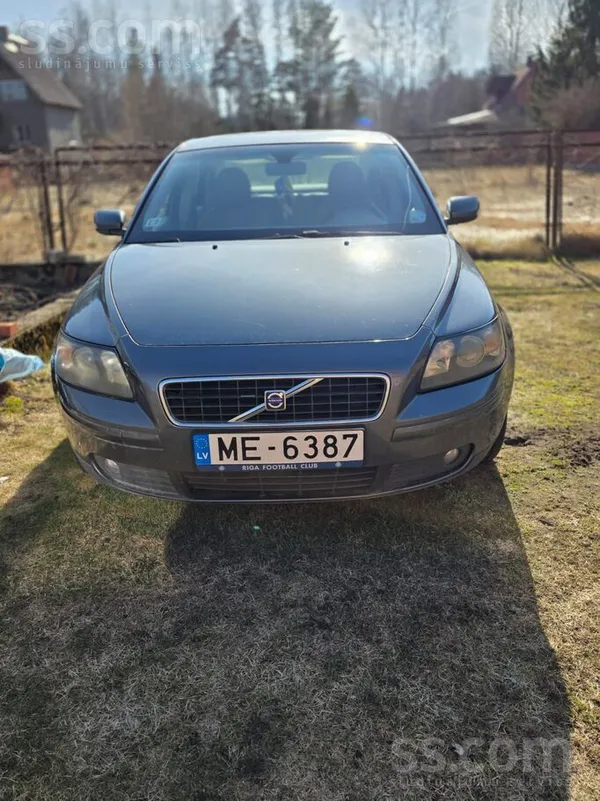 Volvo Pārdod auto , bez skates . Auto tehniski labā stāv