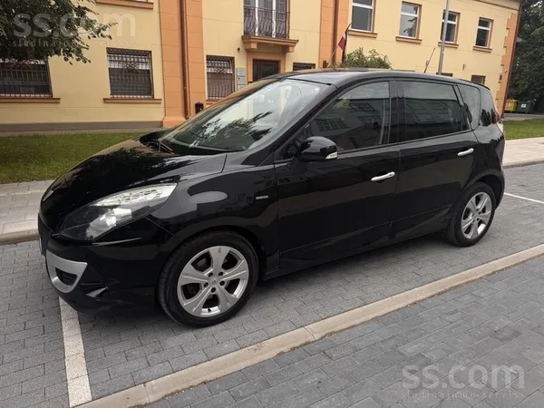 Renault Teicams tehniskais un vizuālais stāvoklis. Automaš