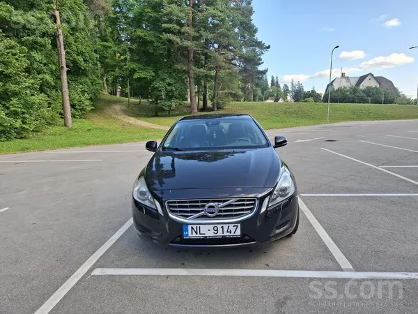 Volvo Auto ir regulāri uzturēts un veikti nepieciešamie 