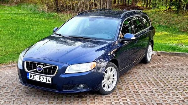 Kopts, labs auto. Gandrīz 2011.gada 1.6Tdi 80kw, iet labi un ekonomiski. Rit