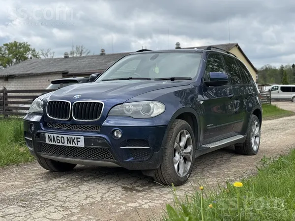 BMW Pārdodu BMW X5 E70 ar 