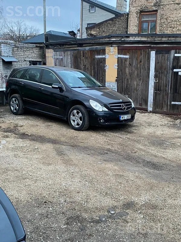 Mercedes Продаю по причине ненадобности. Стоит в гараже без
