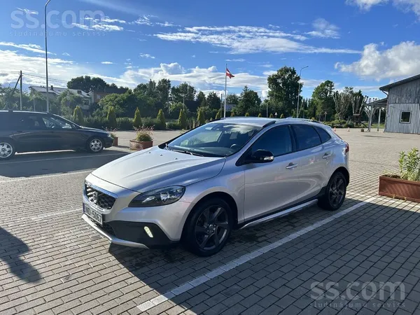 Volvo Volvo V40 Cross Country D2 (84 kW), 2013. gads. 