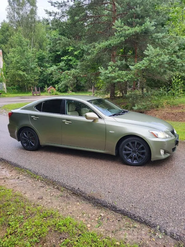 Lexus Pārdodas auto laba stāvoklī. Protams ir pa sīkiem