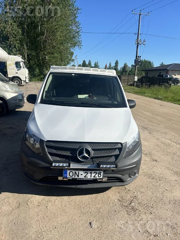 Mercedes Pārdod bijušo igauņi policijas auto 140kw jauda, r