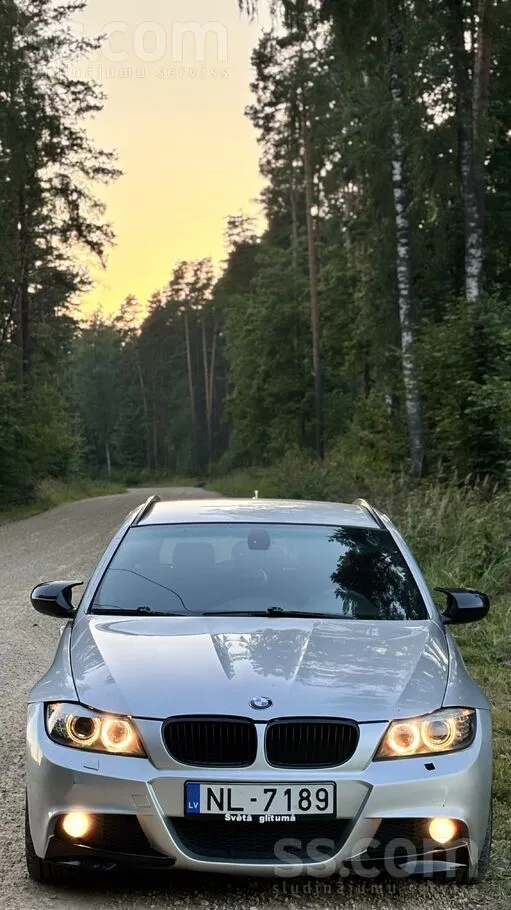 BMW Svaiga skate pirms mēneša ar pirmo reizi izieta. N