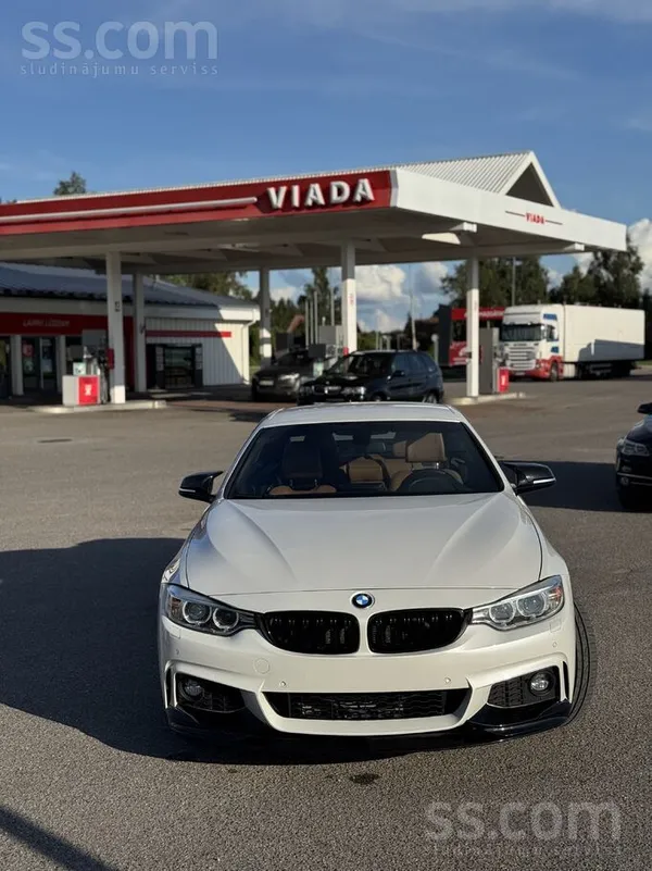 BMW BMW F33 428i xDrive M Sport – Balta Kabriolets