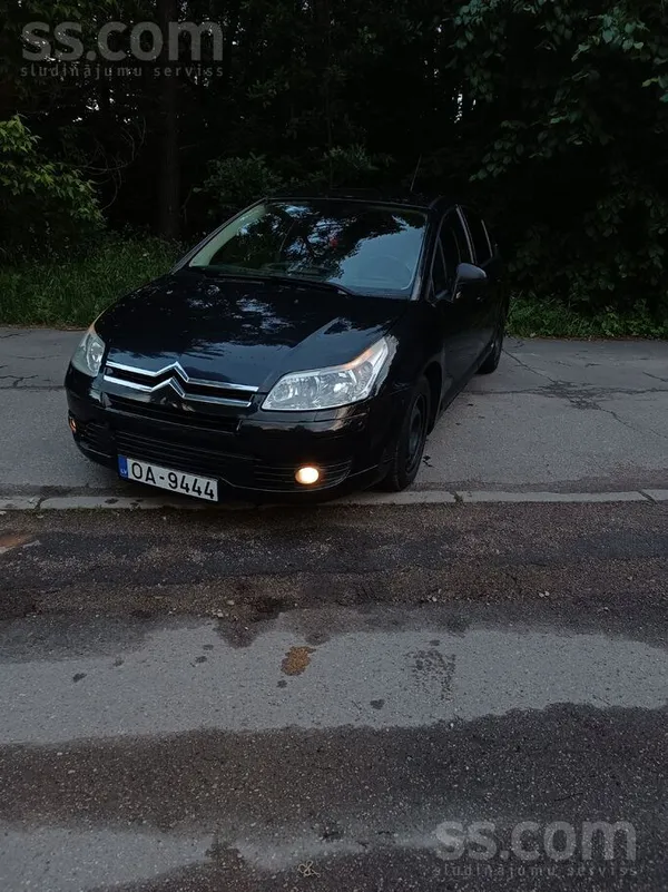 Citroen Citroen C4 2.0i, 140 л. с. , Механическая коробка 