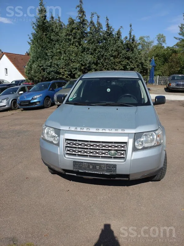 Land-rover Авто из Германии в рабочем состоянии небольшие деф