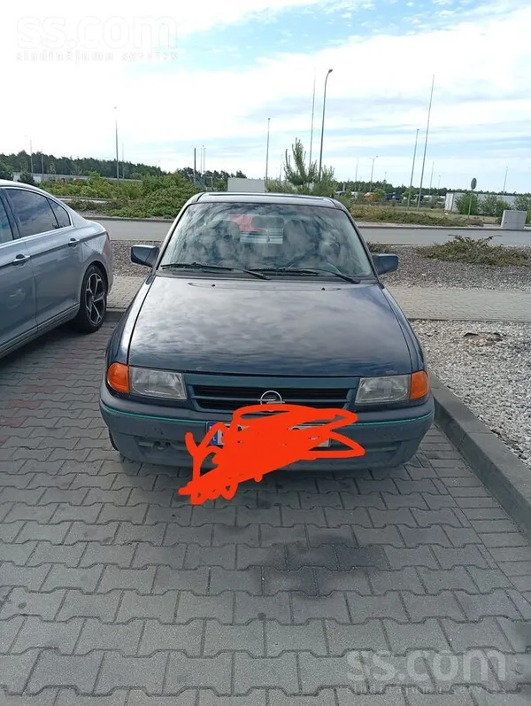 Opel Продаю с с действующим техосмотрам и страховкой ПЛ