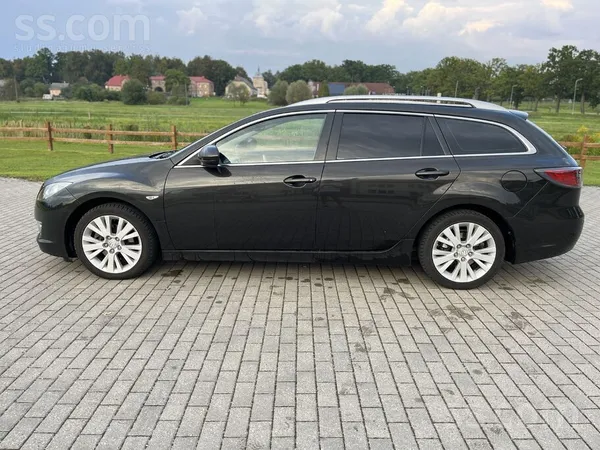 Mazda Pārdodu lielisku un uzticamu ģimenes auto - Mazda