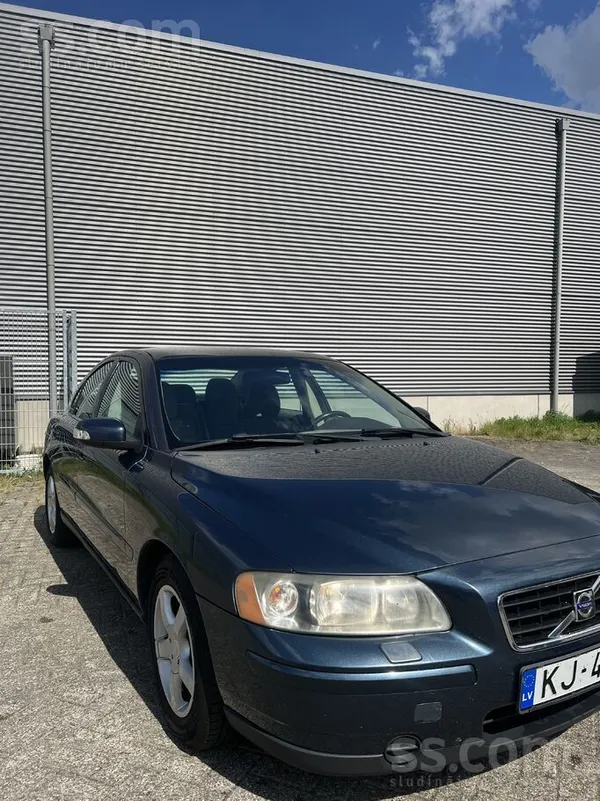 Volvo Продается Volvo S60 2.4 бензин, 2007 год
