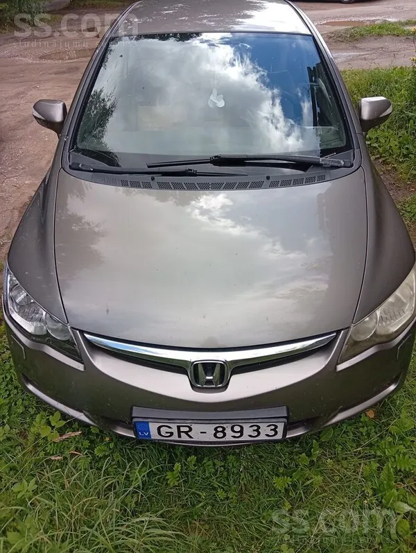 Honda Pārdod auto bez tehniskās apskates. Bojāts priekše