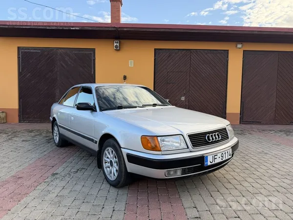 Audi Audi 100 2, 0 benzīns, lolota un mīlēta automašīna