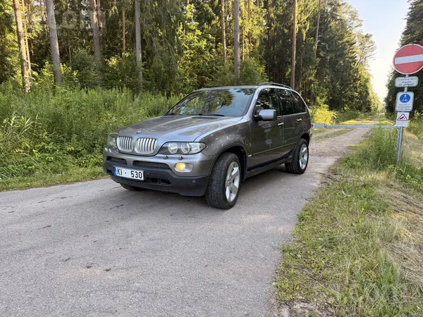 BMW Pārdodu BMW X5 E53 facelift ar uzticamo un ekonomi