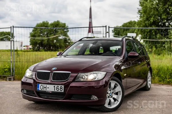 BMW BMW 318 ar 2.0 benzīndzinēju un manuālo ātrumkārbu