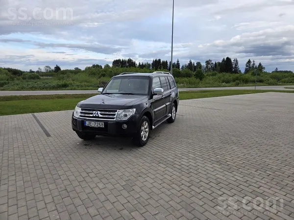 Mitsubishi Pārdod labu ģimenes mīluli, ļoti ietilpīgs un diez