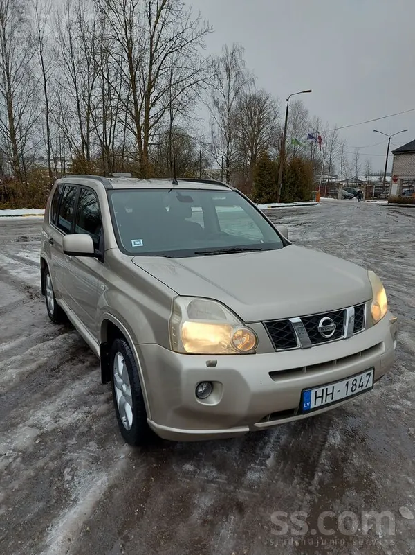 Nissan 4Wd; Abs; Airbag; Pretbuksēšanas sistēma; Vieglmet