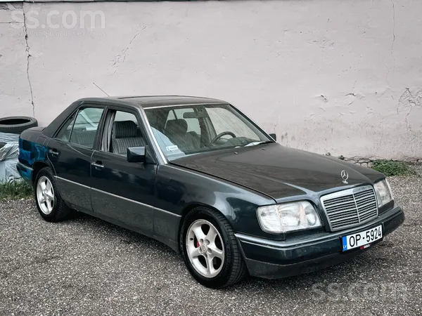 Mercedes Tikko ievests un piereģistrēts. Uzticamais 2.5 bez