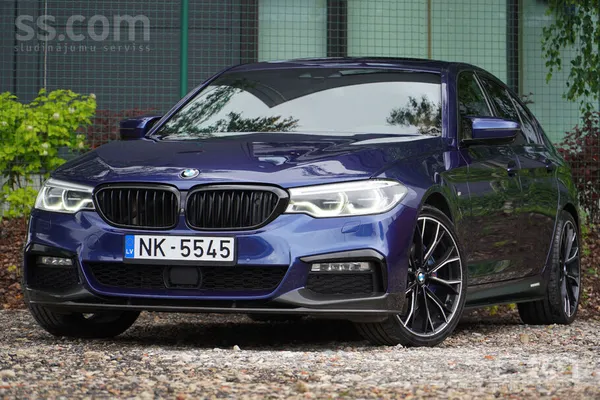 BMW Garantija 1 gads vai 20 000 km. Bagāts aprīkojums: