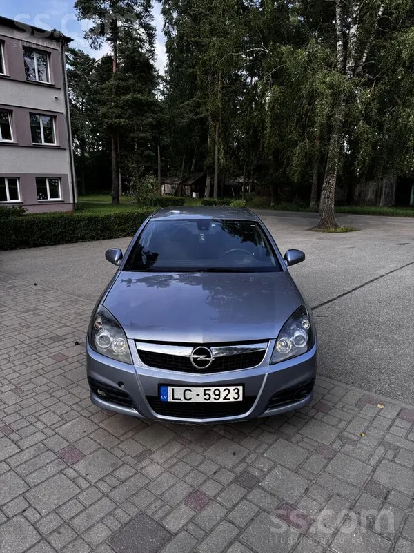 Opel Pārdodu uzticamu Opel Vectra C Hečbeks