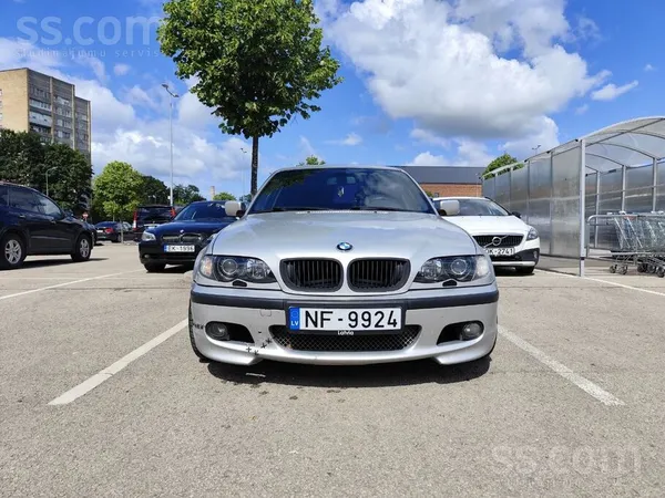 BMW Melnais salons (griesti paneļi untt). 