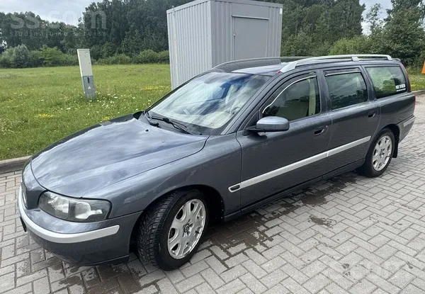 Volvo Pārdodu Volvo V70 2.4 D5 96kw un 5 pakāpju manuālo